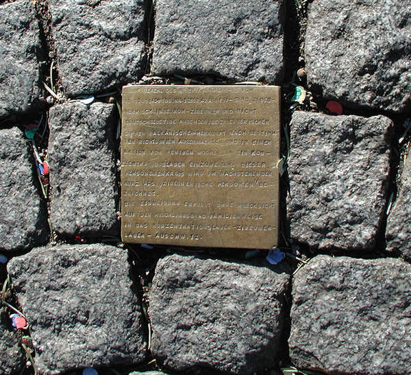 Predecessor of today’s “Stolpersteine” in Cologne, installed in 1992 Photo of the predecessor of today’s “Stolpersteine” that was installed in front of the historic town hall in Cologne in 1992.