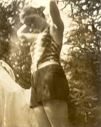 Großmutter Bentschneider 1930 am Grossensee
